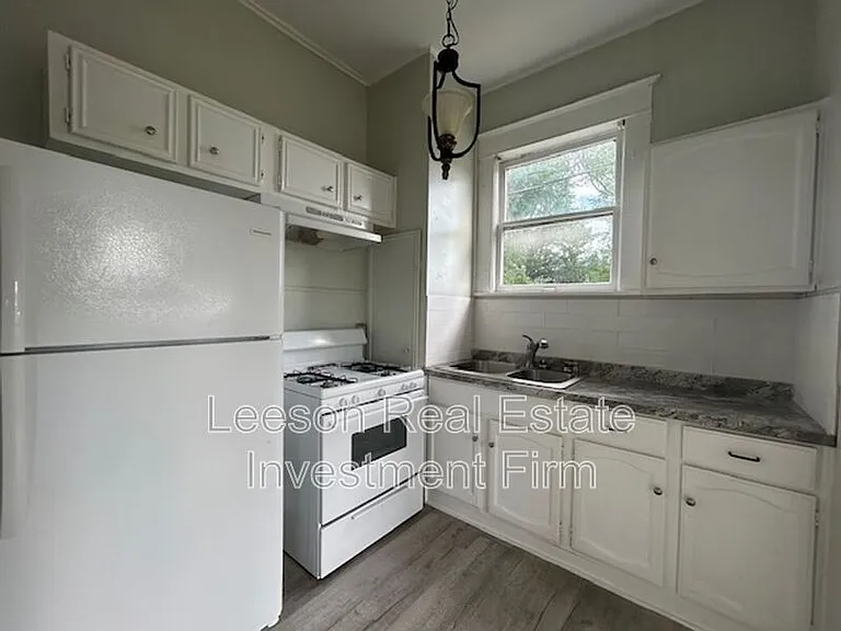 527 Wichita St — Photo 5