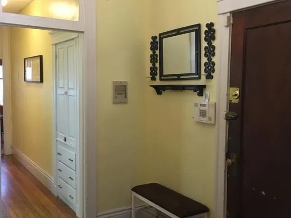 378 Riverway APT 1, Boston, MA 02115