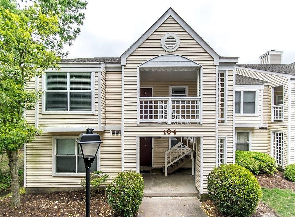 1st image of 104 Lantana Ln APT 16