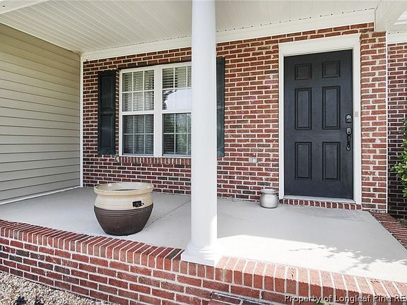 4th image of 402 Wood Valley Ln