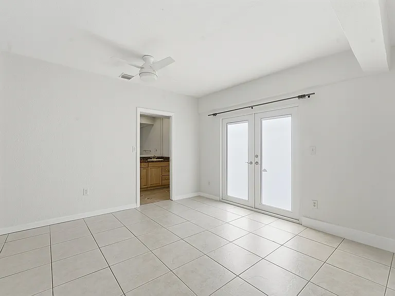 1641 NE 56th Ct — Photo 19