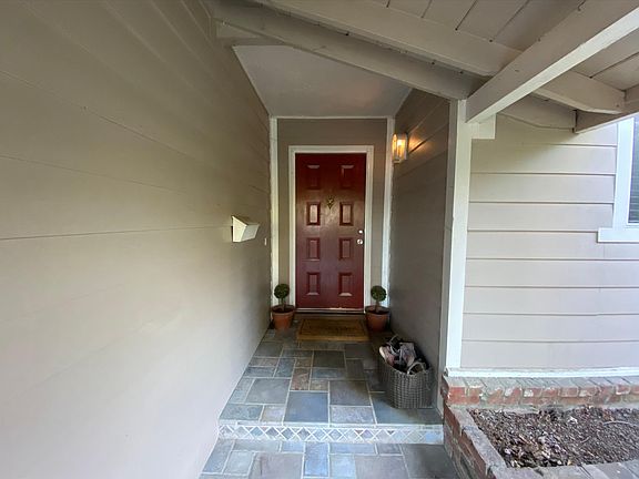 2nd image of 211 Gregg Dr