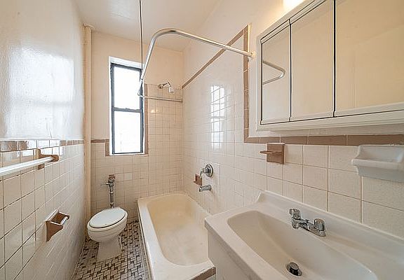 5th image of 635 W 170th St APT 5A