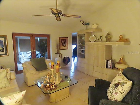 4th image of 313 Blacktail Ct