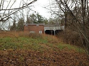 2nd image of 337 Gifford Rd