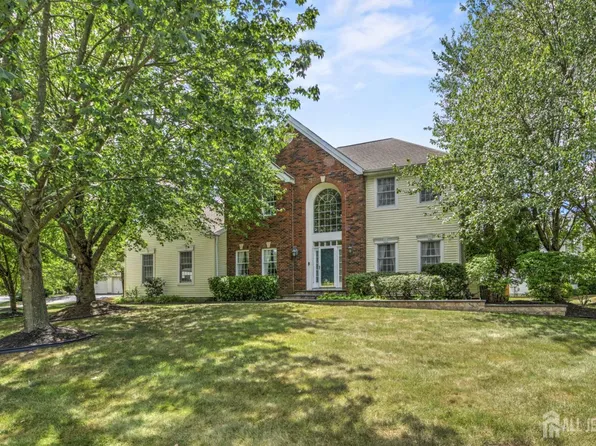 69 Franklin Dr, Plainsboro, NJ 08536