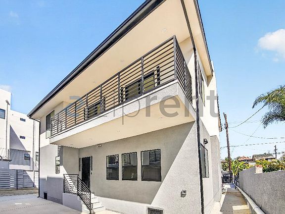 2nd image of 225 N Burlington Ave #1/2