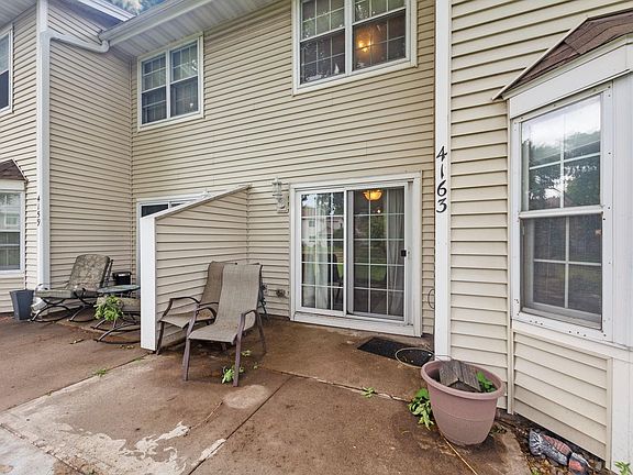 4th image of 4163 Maureen Dr NE