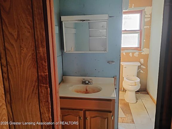 4th image of 3644 Hoyer Rd