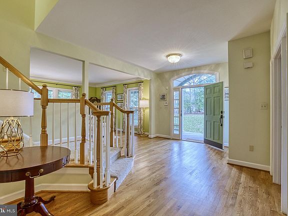 2nd image of 3052 Crosen Ct