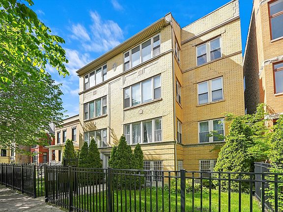 3rd image of 3048 W Franklin Blvd APT 2W