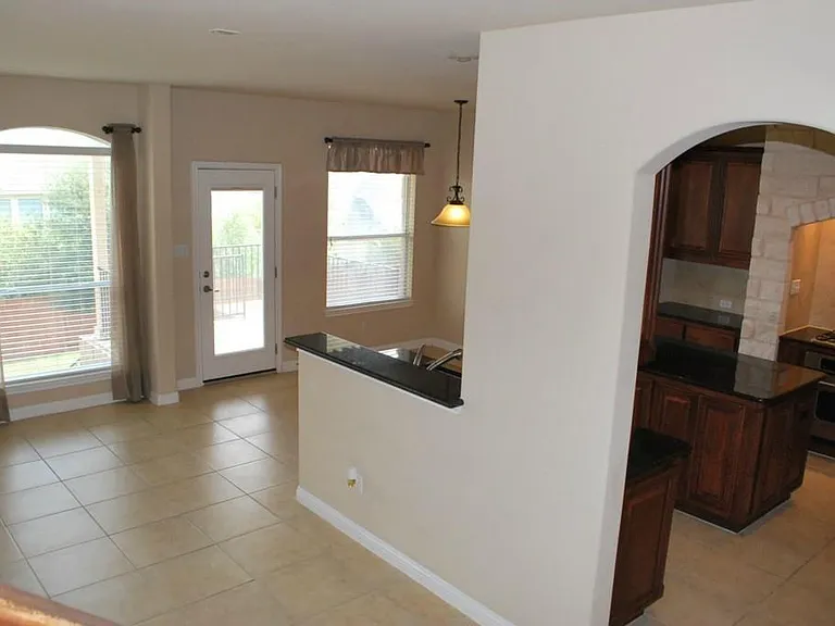 1002 Sedalia St — Photo 10