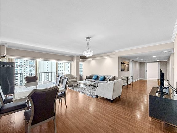 3rd image of 1800 NE 114th St APT 1607