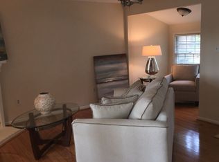 16 Scuppers Ct, Savannah, GA 31410