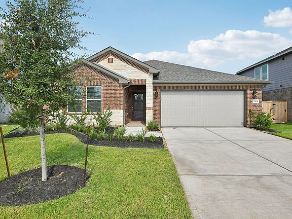 The Preston floorplan in Kingdom Heights of Rosenberg, TX.