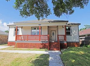 7330 Martin Dr, New Orleans, LA 70126