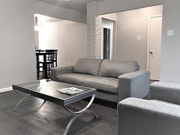 4th image of 2713 College Park Dr