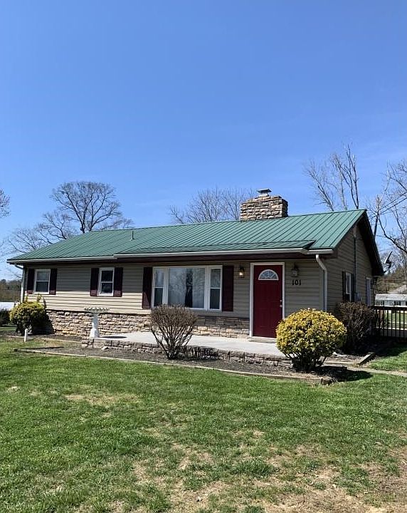 1st image of 101 Woodland Cir