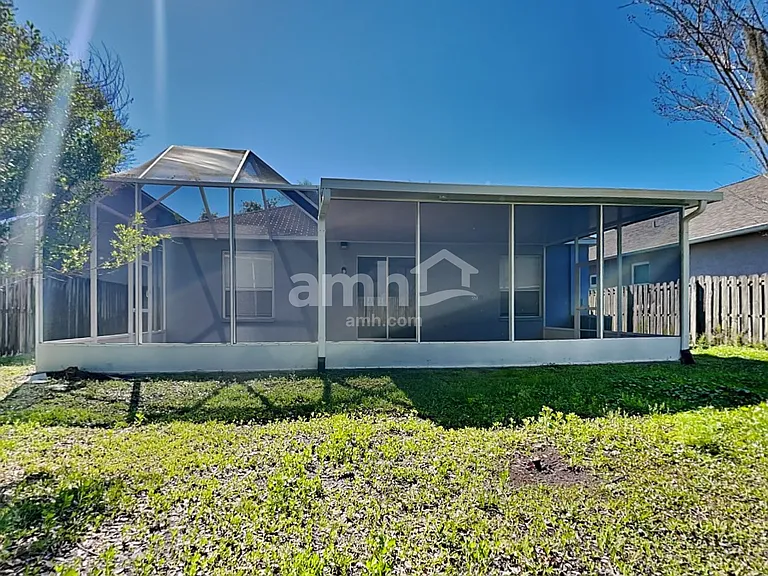 12727 Westwood Lakes Blvd — Photo 19