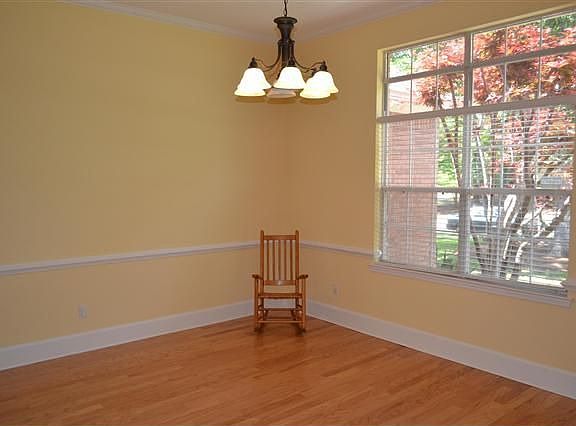 4th image of 3469 Welwyn Way