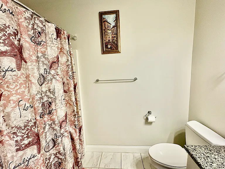 30 Wellesley Ave — Photo 17