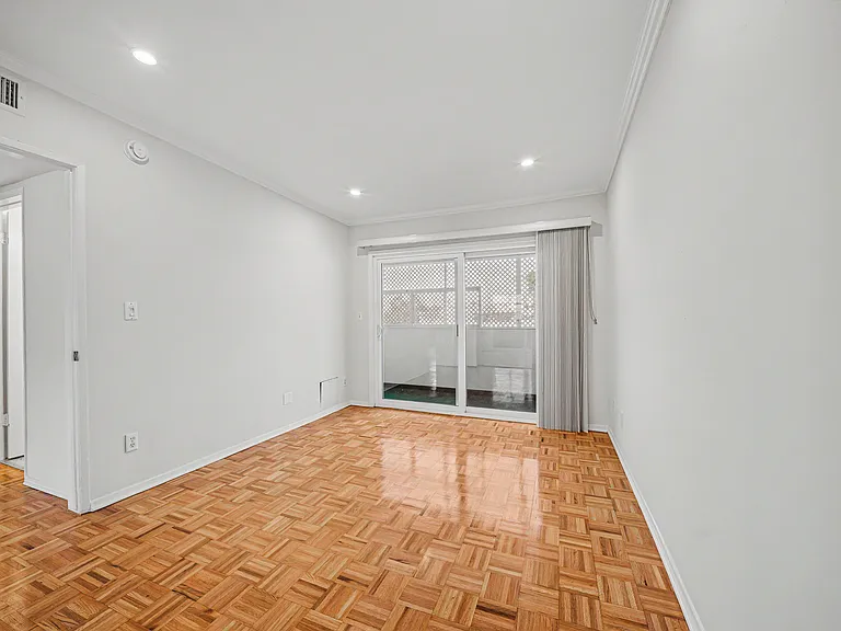 6342 Morse Ave #309 — Photo 36