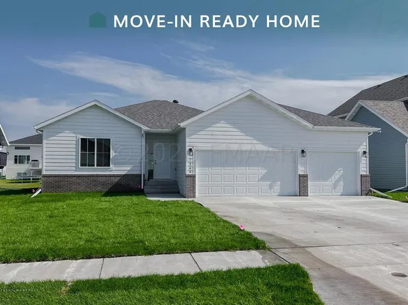 7264 29th St S, Fargo, ND 58104