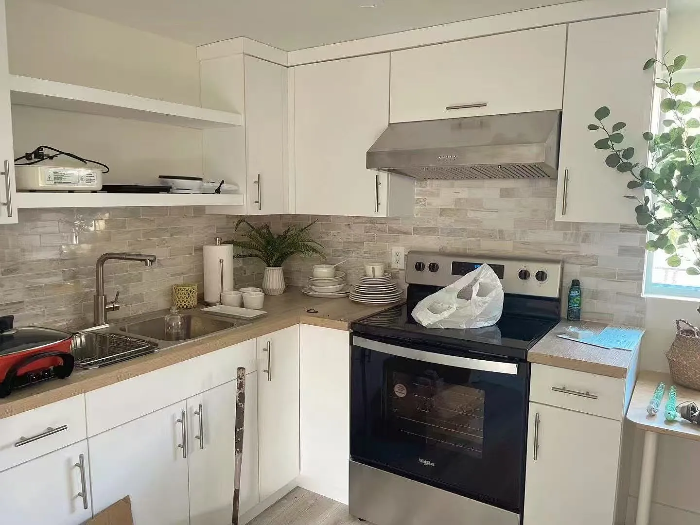 1 bed, 850 sqft, $2,150 — Photo 3