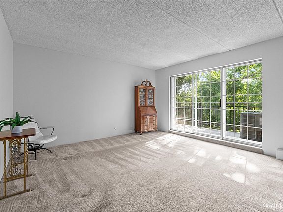 4th image of 1060 N Farnsworth Ave APT 1305