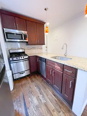 Rented by Urban Real Estate Inc | media 2