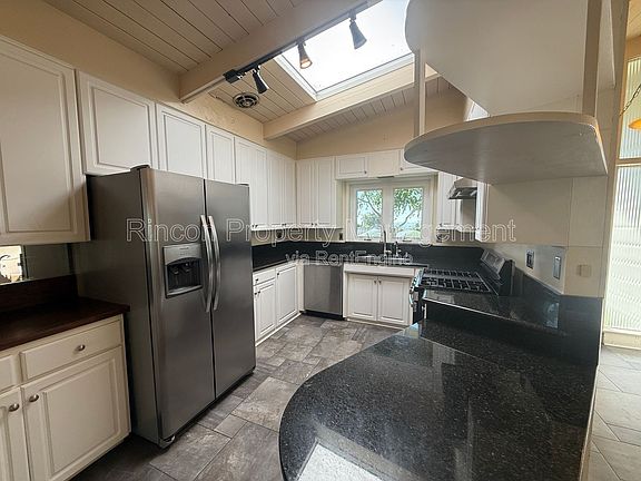 5th image of 3677 Willowick Dr
