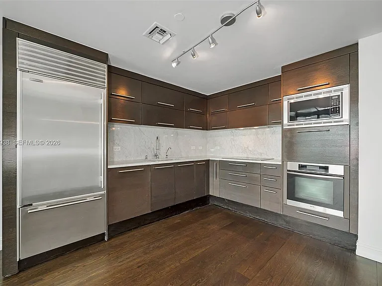 900 Biscayne Blvd #909 — Photo 10