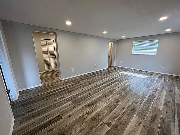 1st image of 516 Powers Ave