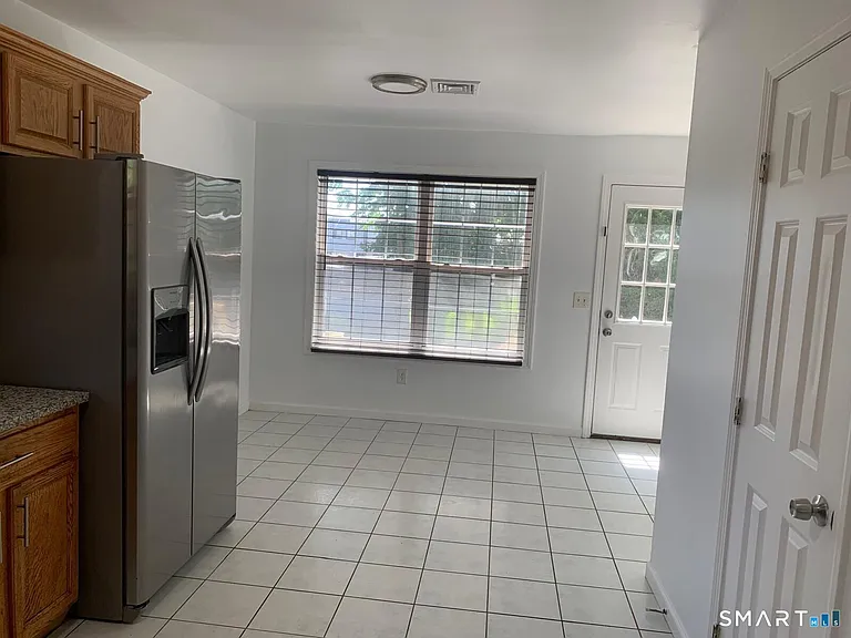 175 Harding Ave — Photo 3