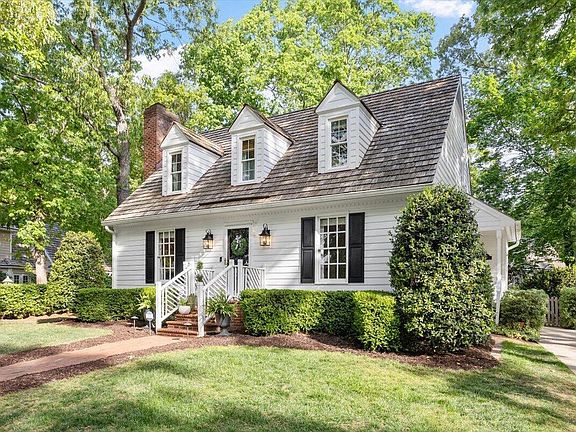 2nd image of 2220 Middlefield Ct