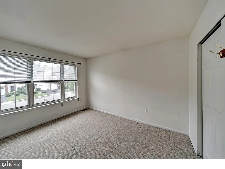 406 Pebble Creek Ct — Photo 16