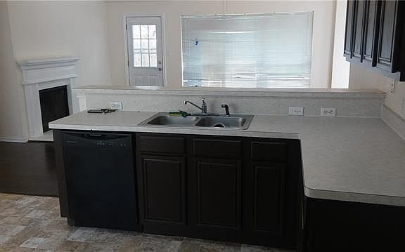 3rd image of 10621 Shadywood Dr
