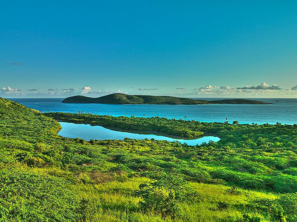 View: Zoni Beach & Caribbean