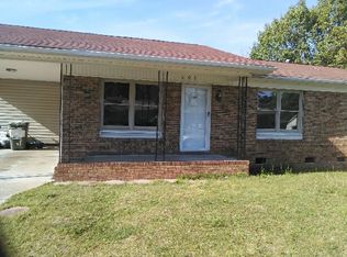 307 Glen Canyon Dr, Fayetteville, NC 28303