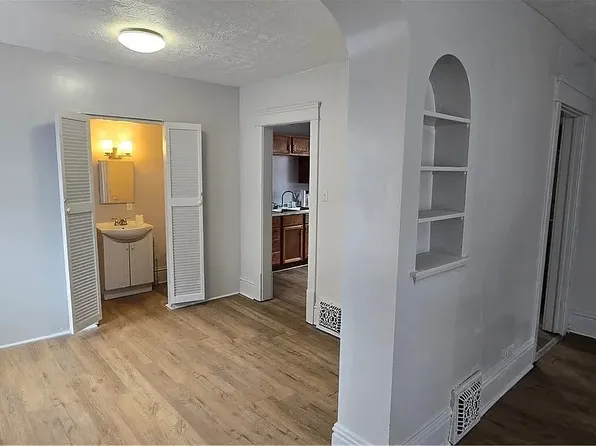 442 E Thornton St APT 1, Akron, OH 44311