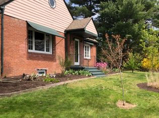 1296 Sumner Ave, Springfield, MA 01118