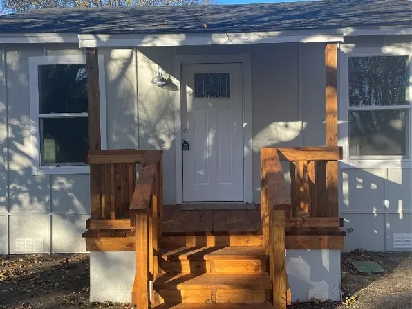 102 McBride St, Lone Oak, TX 75453