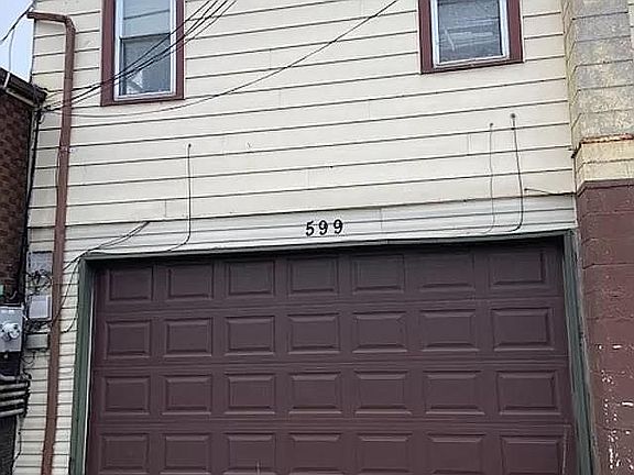 4th image of 599 Freeland Ave