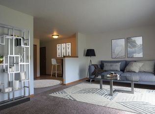 1100 N Point Dr #B5, Stevens Pt, WI 54481