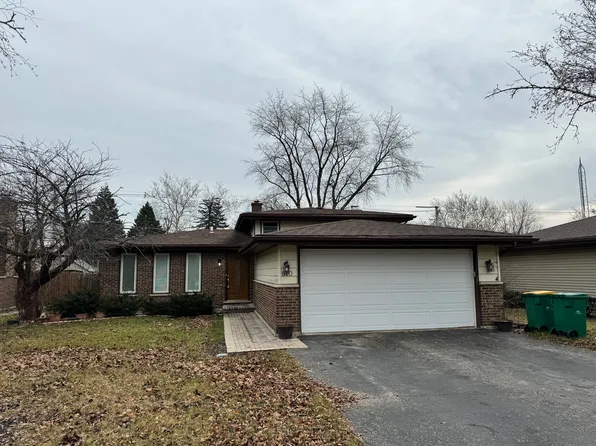 810 Mac Gregor Rd, Lockport, IL 60441