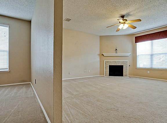 3rd image of 2816 Clear Creek Dr