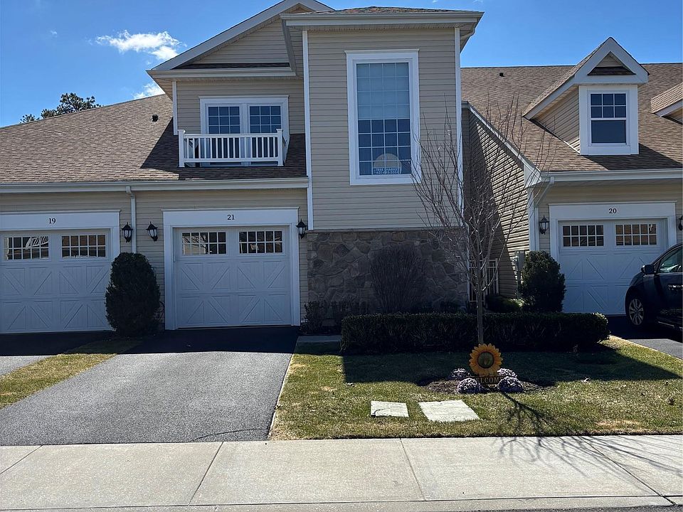 1st image of 21 Greentree Court
