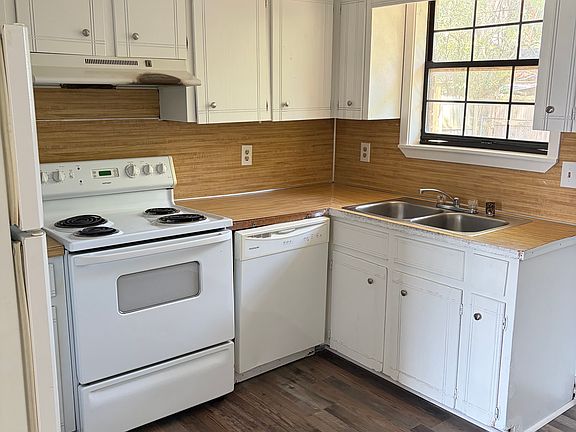 2nd image of 10 Patton Cir Unit B