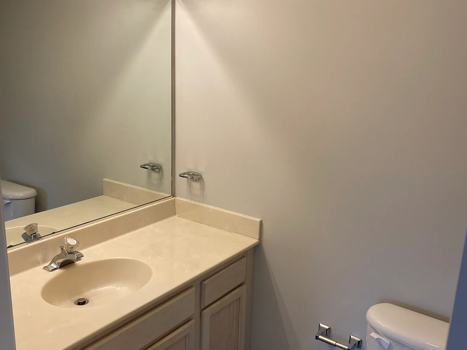 3 bed, 2.5 bath, 1400 sqft, $2,900 — Photo 2