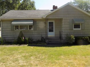 5823 Griffin St, Sanborn, NY 14132